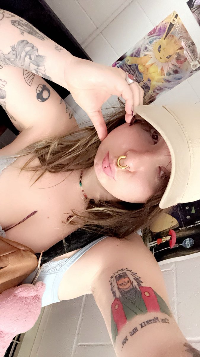 chloeskye35's tweet image. Meep