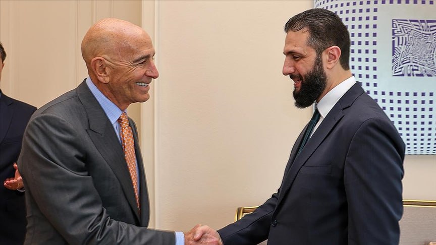 xmedyahaber's tweet photo. -Suriye Cumhurbaşkanı Ahmed Şara, Şam’da ABD’nin Suriye Özel Temsilcisi ve Ankara Büyükelçisi Tom Barrack ile bir görüşme gerçekleştirdi. https://t.co/RKhZ38Cji7