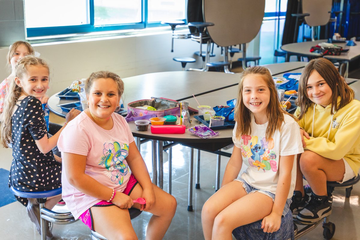 🌸 Friendship Blooms Here! 🌸
Sometimes it's great to just hang out in the lunchroom with your buddies and smile.
#BCSPROUD