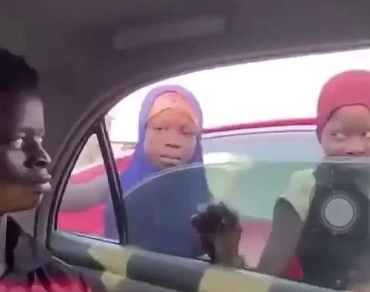 Kwa_Manje's tweet photo. How Malawians are eyeing Onesimus right now after finding out he also stole the Running mate song beat. https://t.co/G8Zj77JEpP