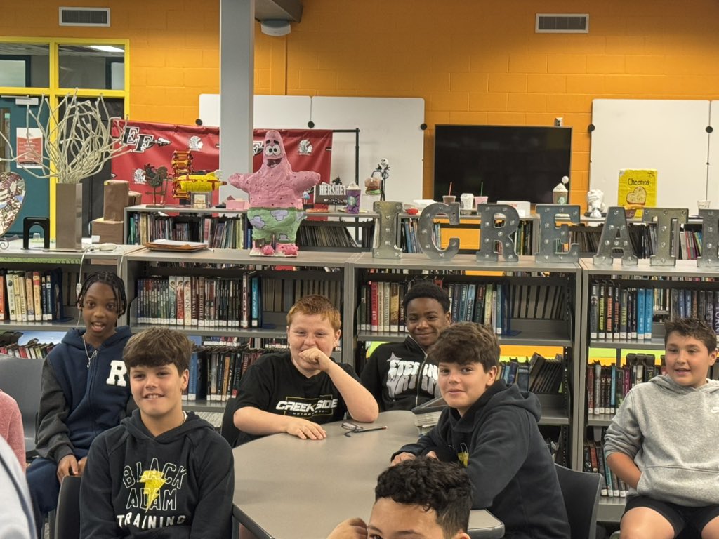 Elizabeth Forward Middle School tweet media