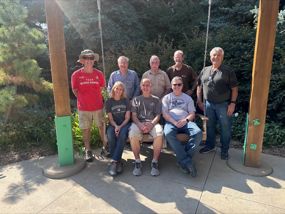 ProjectHarmony2's tweet image. Our pretty and polished pergola is complete! 🥳 The Omaha Woodworkers Guild generously donated hours of their time and equipment to re-staining the pergola in Project Harmony's Butterfly Garden. #VolunteerAppreciation
