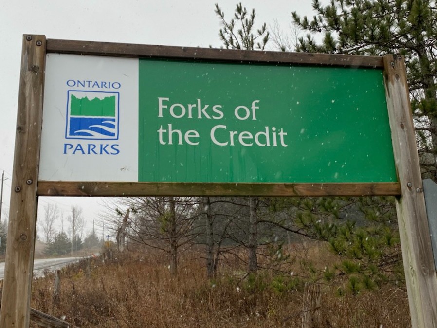 Reservations are required for entry! 📅
Fall is the busiest time of year for our park; Book ahead to ensure you have a spot this weekend! 🍂 

Please note your barcode will only open the gate at your selected time, plan your travel accordingly! 🕘 

blog.ontarioparks.ca/advance-daily-…