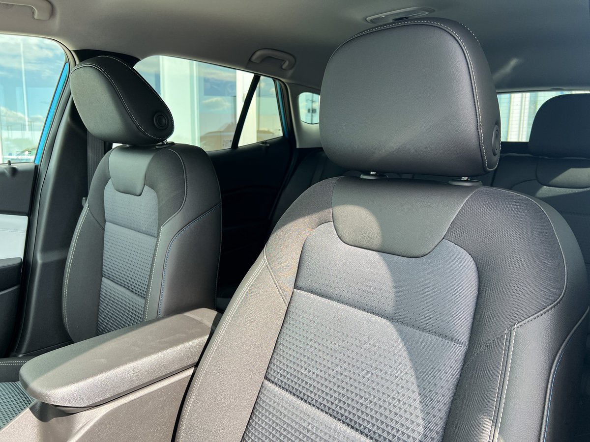 bergerchevy's tweet image. Looking to lease a new #vehicle? 🔎 Save at Berger #Chevy with our current #lease offers! Right now, you can lease this brand-new 2025 Chevy Trax LT for as little as $274 a month with a trade-in!* *See full offer details online.

bergerchevy.com/berger-lease-o…