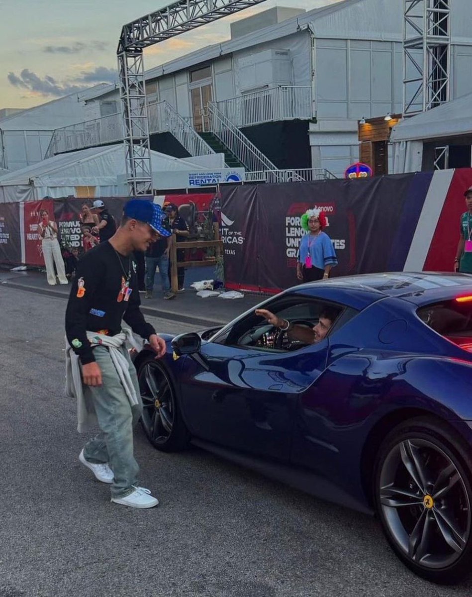buckethatlando's tweet photo. cota 🔜 https://t.co/uVzm6GnpEH