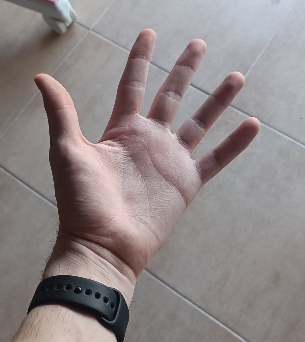 Sorteo una hostia con to la mano abierta.
Para participar dale fav a este tweet
Comenta por qué la quieres o menciona a un amigo que merezca una hostia con to la mano abierta.

El sorteo finaliza mañana