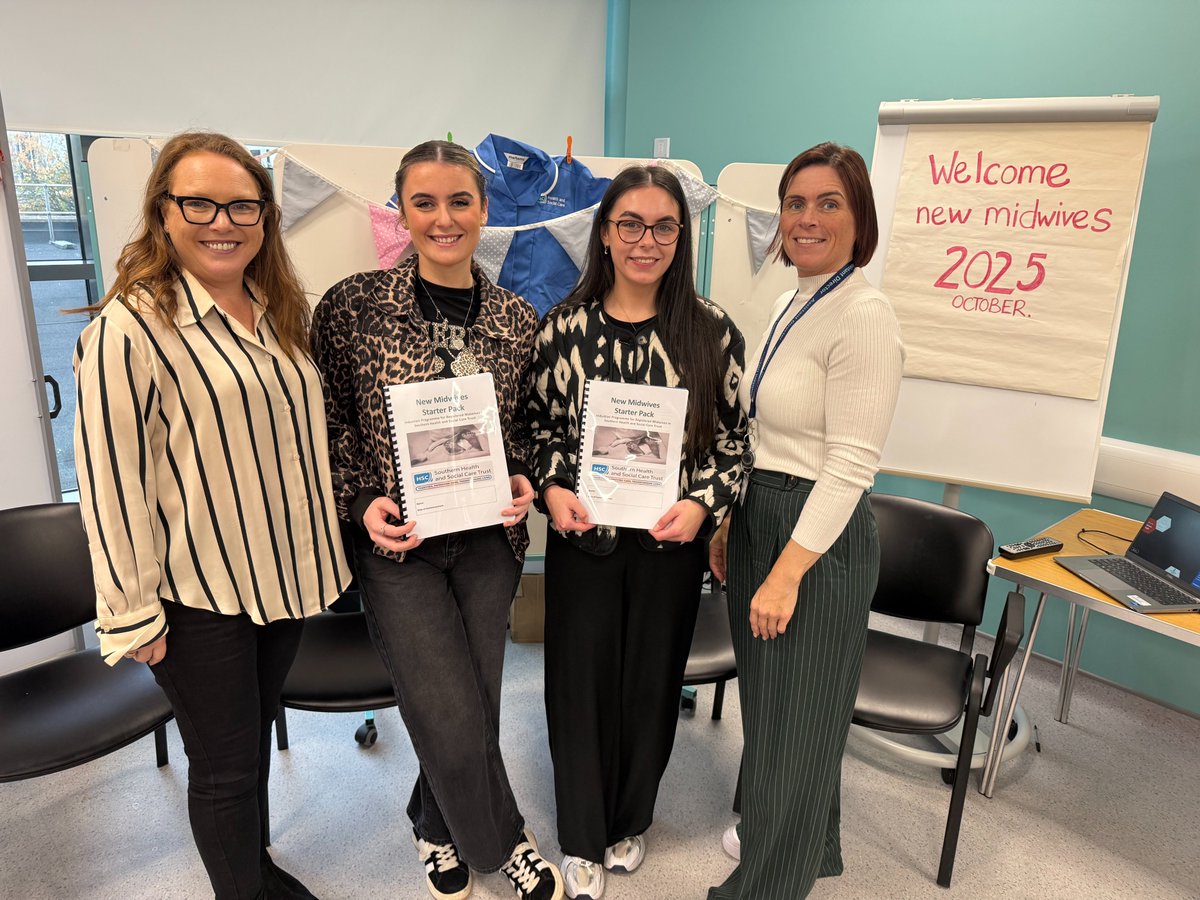 SouthernHSCT's tweet image. Welcome to our 22 new midwives whose &apos;fresh energy, dedication and compassion&apos; is already shining through.💕
Click the link below to find out how one of them is following in her mum&apos;s footsteps. 👣
southerntrust.hscni.net/new-midwifery-…
#HSC #MakingADifference