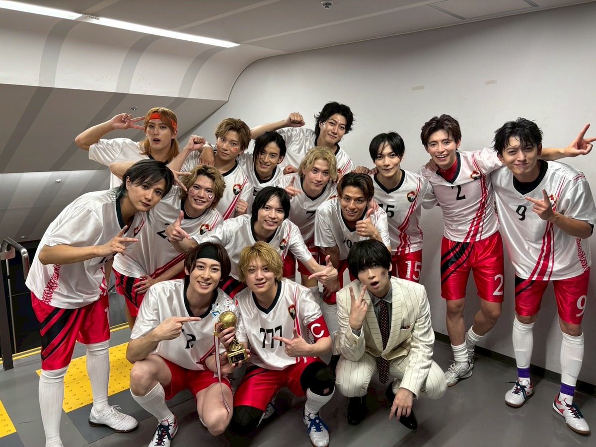 Ryo_Kitamu's tweet photo. 『ACTORS☆LEAGUE in Futsal 2025』

勝ったぞーーーー！！本当に嬉しい！
応援も盛り上がりも沢山ありがとうございました！

フットサルの楽しさに目覚めてしまったな
点決めてサンキュー！！出来なかったのは悔しいけど
いっぱい走った
最高に楽しかった

また闘おう！！

#アクターズリーグ https://t.co/GDiuhOGdGn