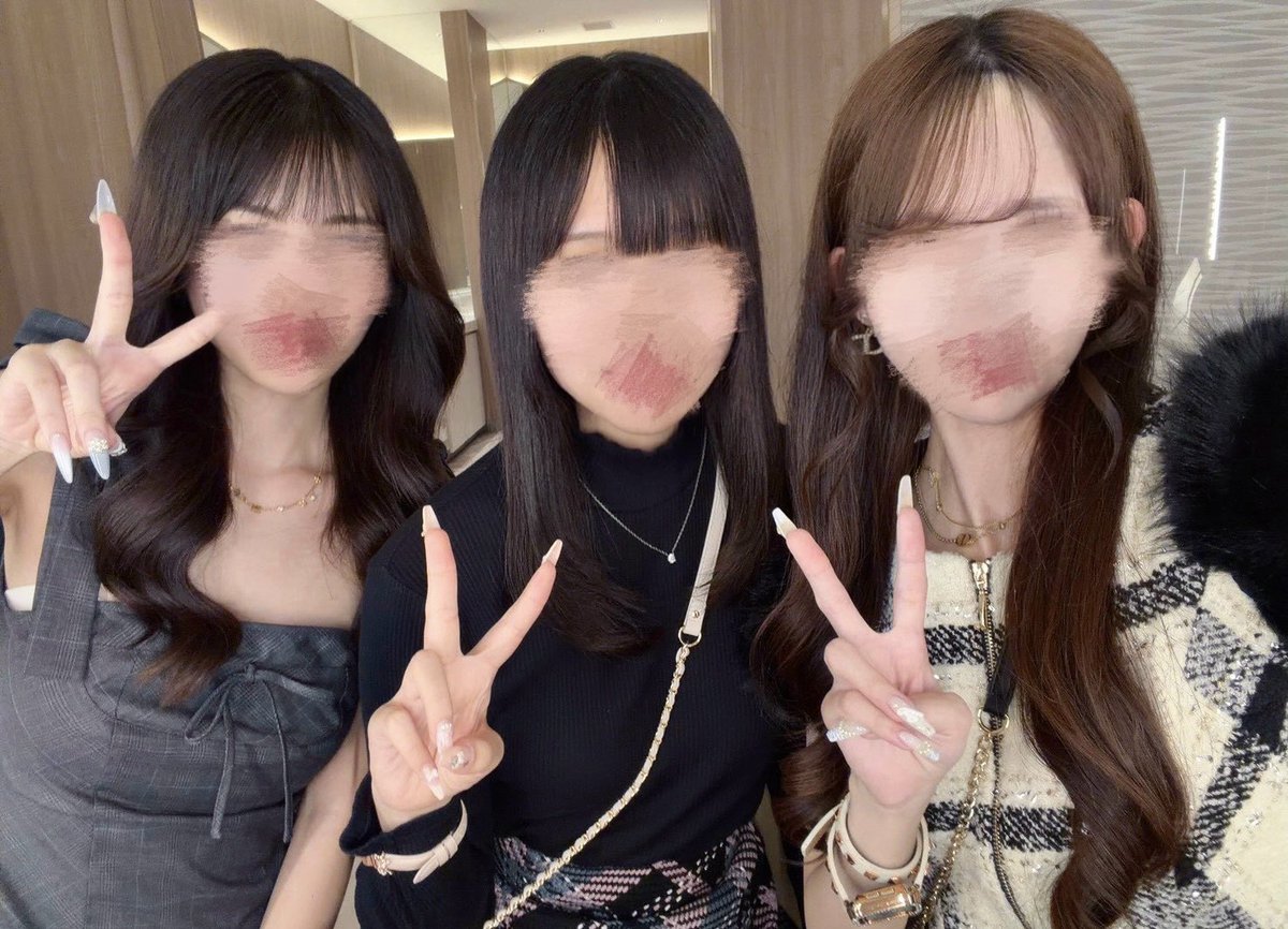 _l9938l0's tweet photo. わたしだけ低めだけどチーム高身長( •ω-  ) https://t.co/mwb8fnYtwE