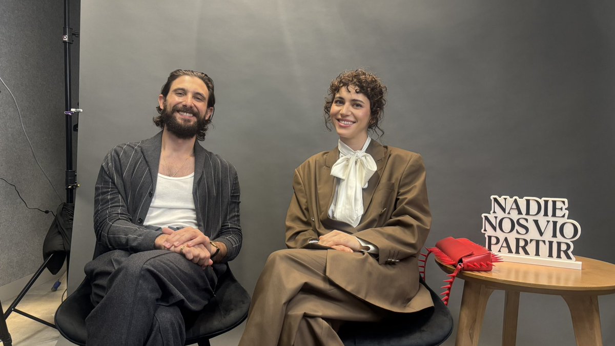 Más entrevistas de ayer...

Con <a href="/Tessa_ia/">Tessa Ía</a> y <a href="/ezuritab/">Emiliano Zurita Bach</a> por el próximo estreno en @Netflix de #NadieNosVioPartir [15 de Octubre]