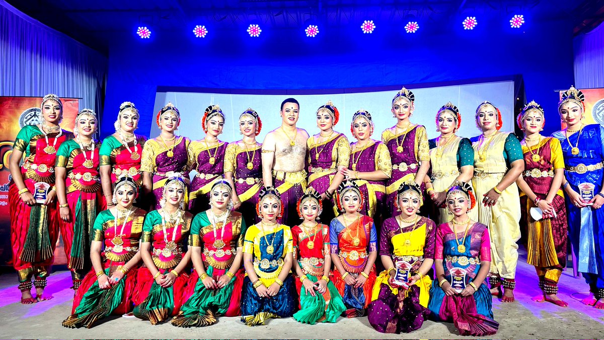 raagooo's tweet photo. Team Nãtyarasa https://t.co/9vvEhP0xP9