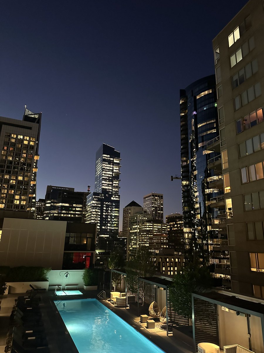 Day 1 of SF Tech Week was crazy!

Attended four events, met countless builders, founders, VCs, and investors. Exchanged tons of ideas and inspiration. It was amazing to be surrounded by people building things that can truly shape the future of the tech industry. 

Can’t wait to