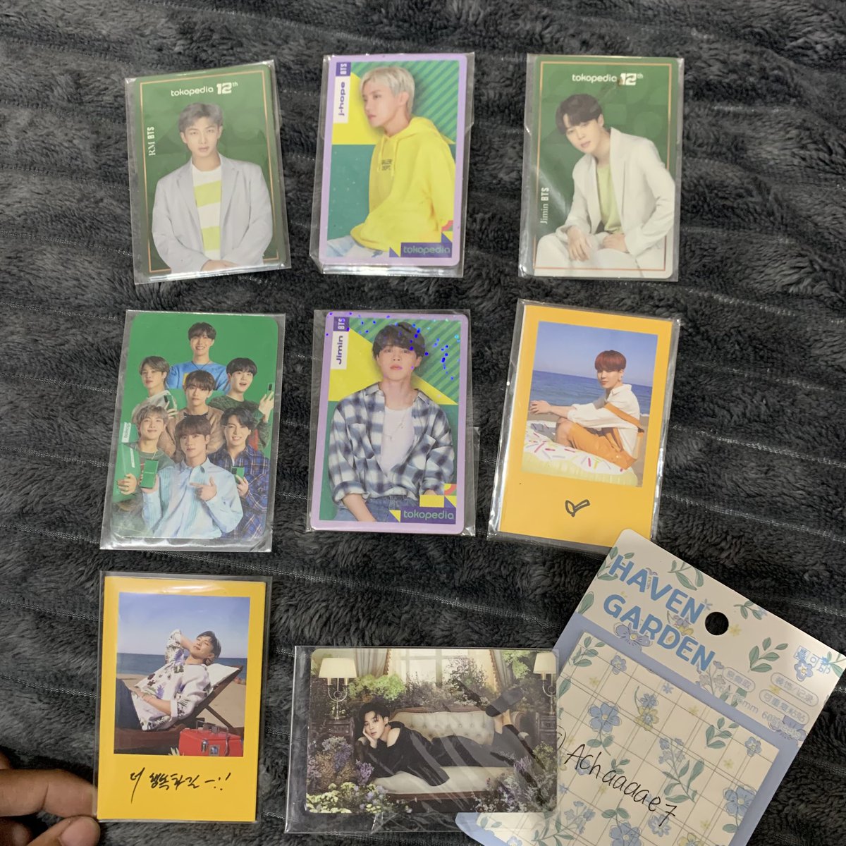 lovemyselffv's tweet image. WTS IN RUSH Karena mau stop collect
HARGA OFFER ( underprice dikit gapapa )

dom jatim
bisa oren
no sensitive buyer

#zonauang #zonajajan #wtspcbts #wtsbts #namjoon #jungkook #bts #jualpcbts #wtsmerchbts #wtskpop #kpop