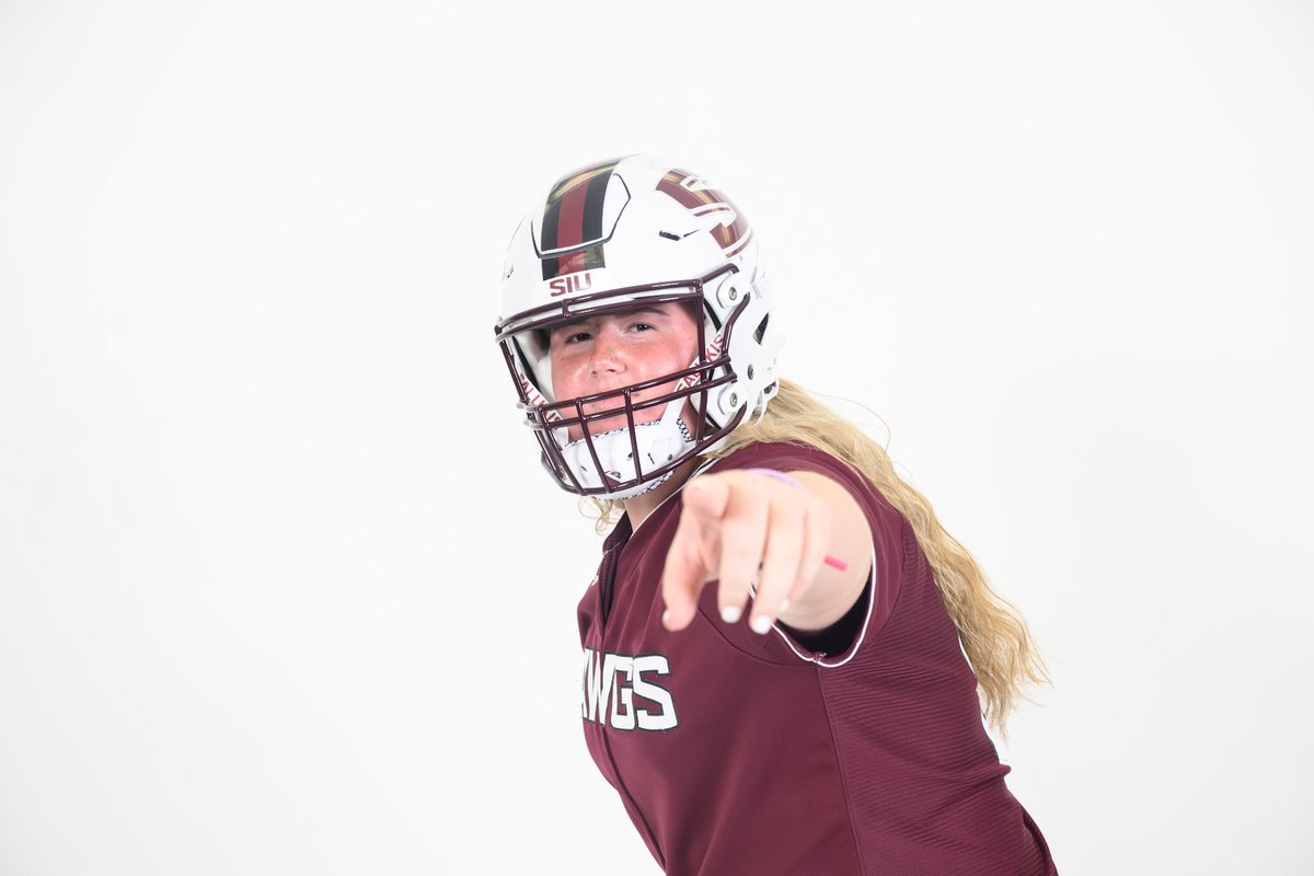 Ashtynlynch2027's tweet image. #committed @SIU_Softball @CoachJenSewell @Laurinwatts