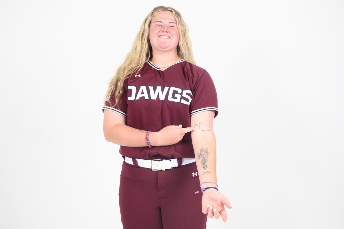 Ashtynlynch2027's tweet image. #committed @SIU_Softball @CoachJenSewell @Laurinwatts