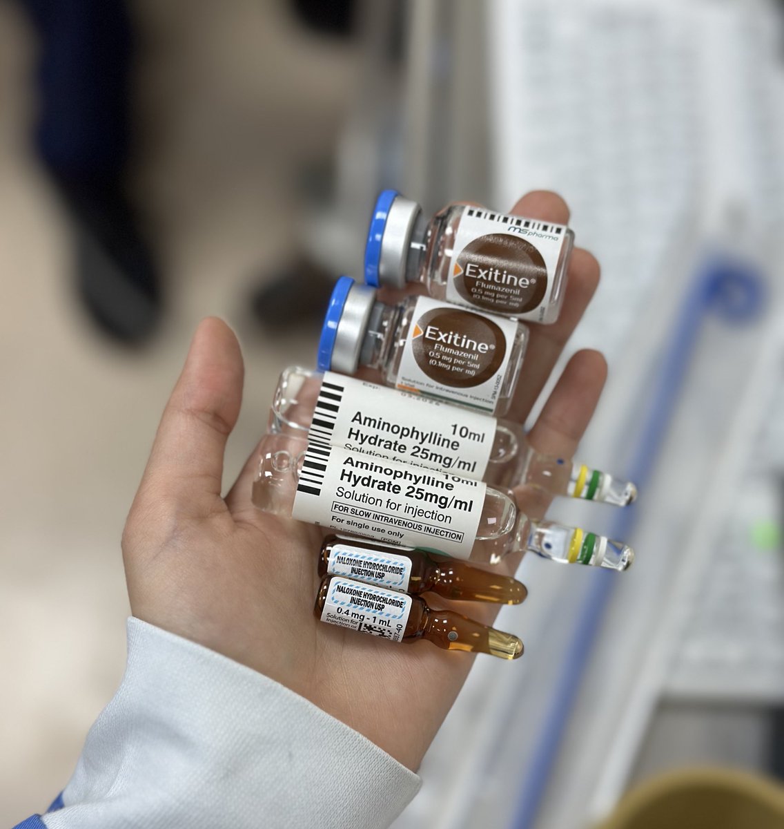 ma2ri_am's tweet photo. Cath lab

صح انه تقريباً يعتبر اتعب يوم اشتغلت فيه، لكن تجربة جميلة وتعلمت الكثير منها، و لستاف الي فيه طيبين مره يهونون تعب اليوم👌 https://t.co/dnFcutyZpw