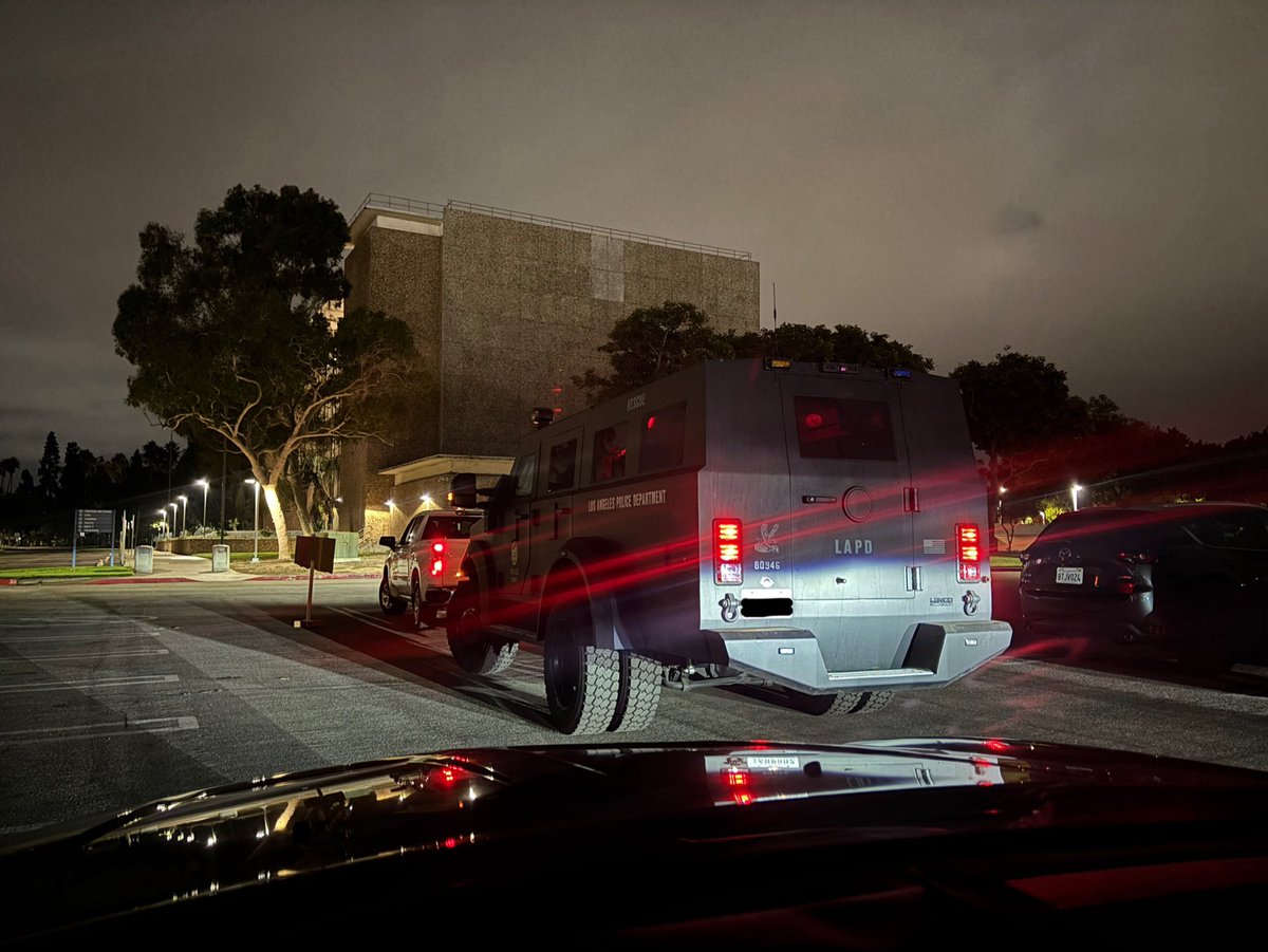 This morning LAPD in conjunction with the FBI conducted multiple search warrants throughout the city of San Pedro. Multiple suspects were taken into custody in our effort to protect and serve the community. We wanted to advise the community this was in no way related to ICE.