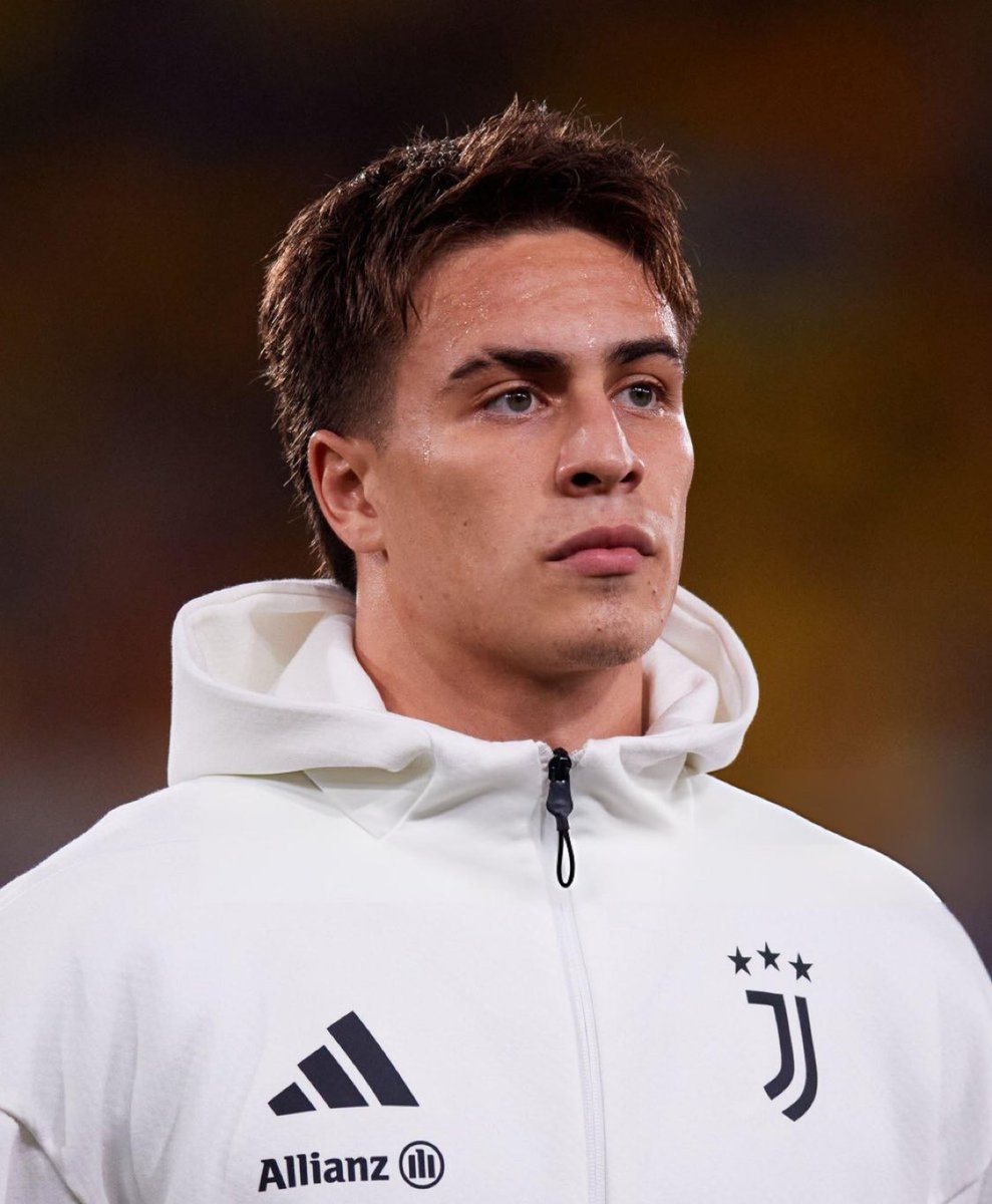 Piyasa değeri 75 milyon euroya yükselen Kenan Yıldız, Türk futbol tarihinin en pahalı oyuncusu oldu.