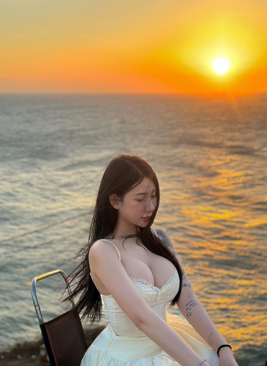 EmersynNan97970's tweet photo. https://t.co/y0T12Jl9yt