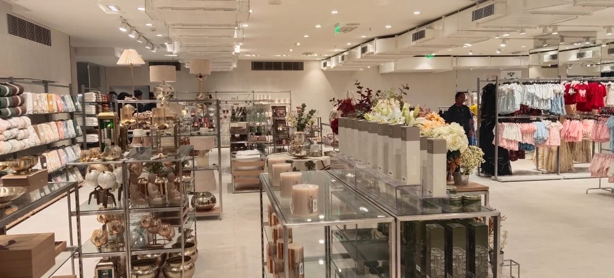 Updatestrichy2's tweet image. TATA Westside Now Open at Ponnagar Karumandabam 👏 #Trichy #Shopping #Retail 🛍️