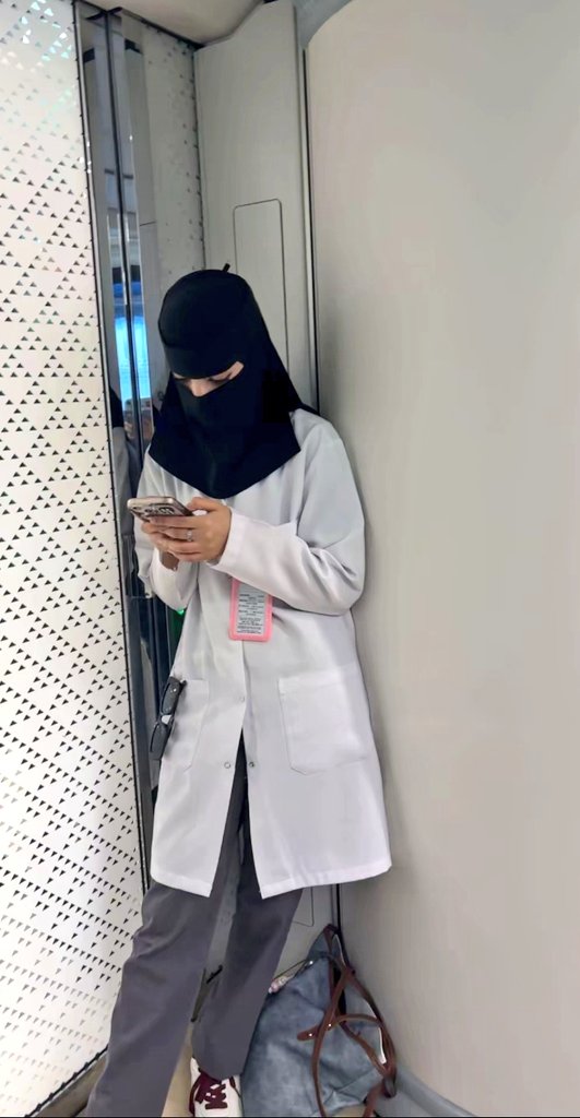 هل الأربعينية فاتها سن الزواج ؟!💔
رد بكل صراحه 
نعم ؟؟
لاا؟؟