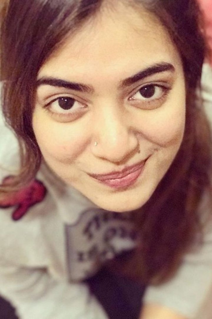 QuipyQuest's tweet image. Bro said he’s the king, but can we talk about how @NazriyaNazim is the real queen of our hearts? 👑✨ Her charm is unmatched, yaar! #BollywoodDrama #QueenVibes