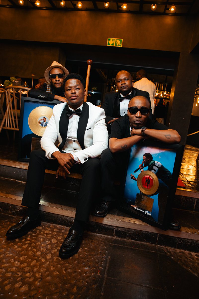 #EMAZWENI tweet media