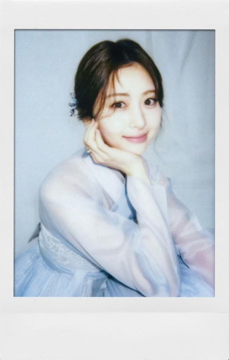 💚
THE LOVE MUSEUM OF YUNJIN
#24WavesOfYunjin
#스물네살_윤진이의_사랑의기록