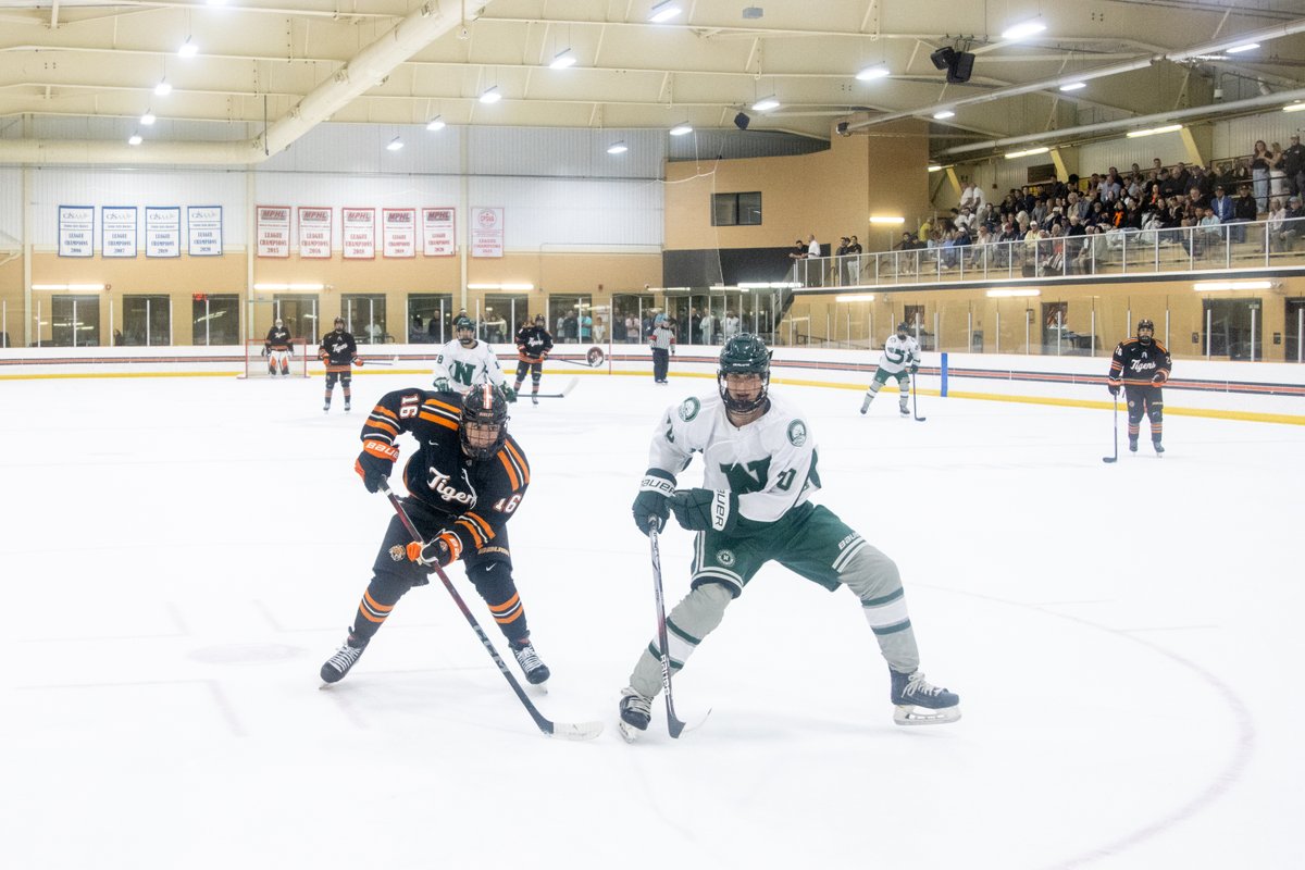 What a weekend! Nearly 600 alumni from graduating years ending in '0 and '5 returned to campus to celebrate Ridley Homecoming. With perfect weather, the weekend was full of opportunities to reconnect, reminisce and cheer on our Tigers on the field, court and ice!