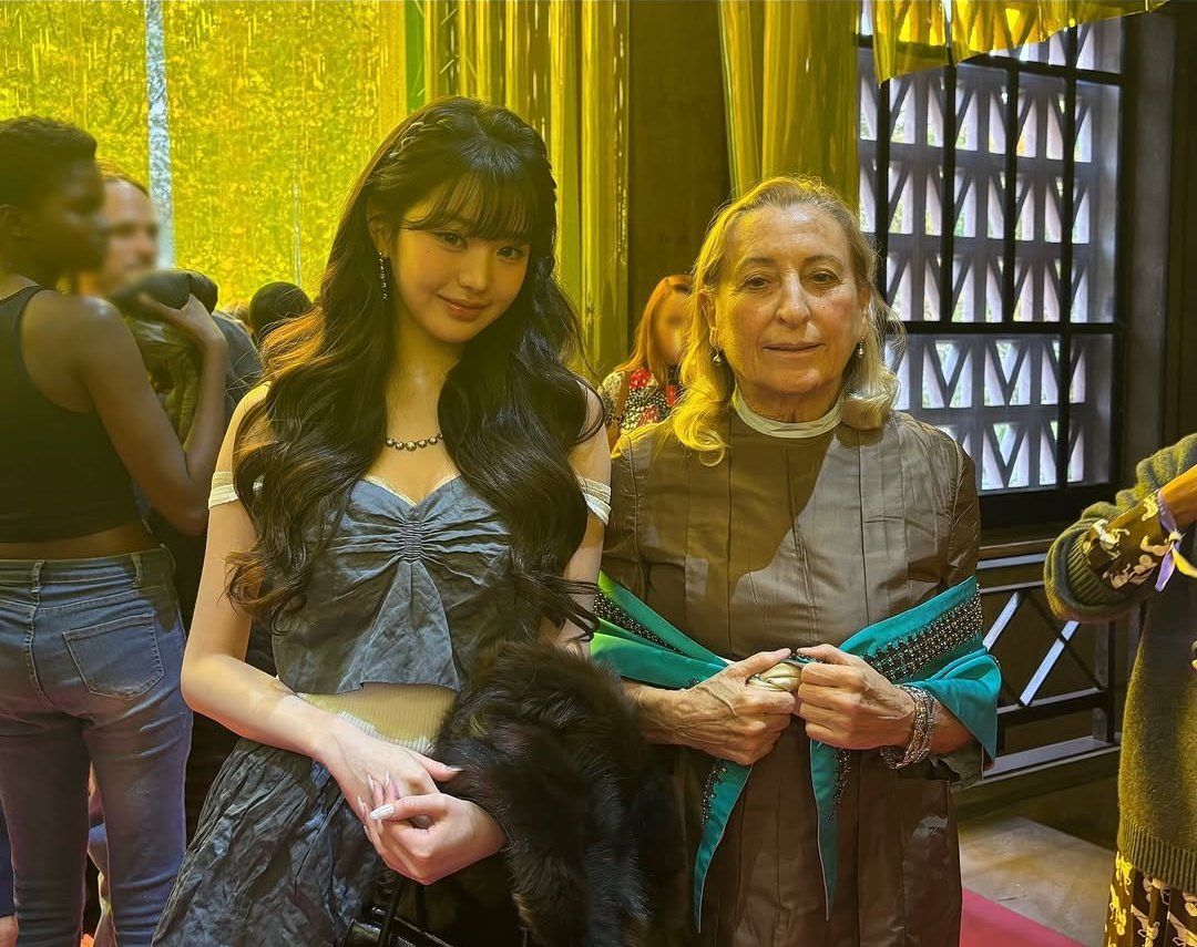 ᅠ ᅠ
As always, it was the most Miu Miu kind of magic—fancy, chic, and effortlessly timeless all at once. Thank you for such a stunning show, miumiu. Vous avez fait un travail magnifique!🤍✨
ᅠ ᅠ