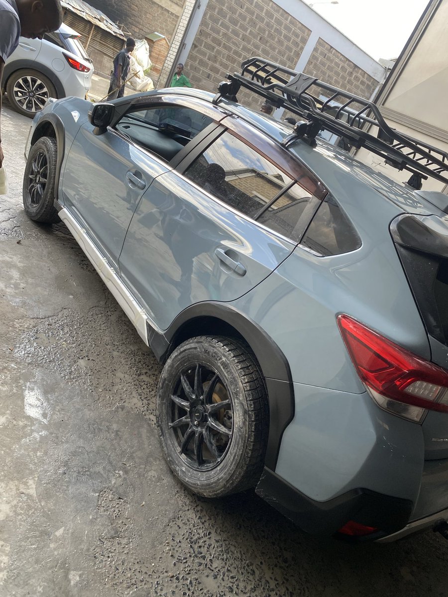 brokensuit44's tweet image. Completed but sina full complete pics…
Releasing 5 cars is no joke. 

Alafu kesho tuamke we maliza clearing another 4 at the coast. 

Friday muniambie where you want me!