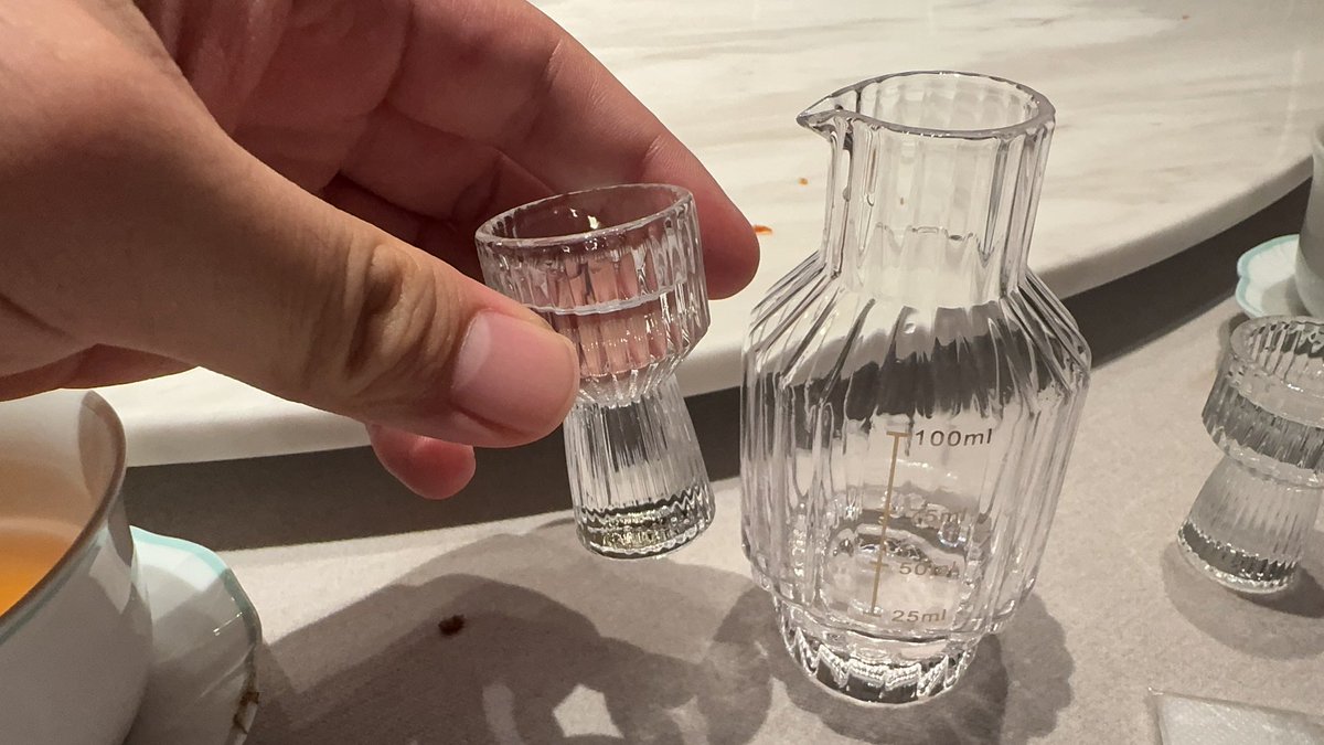 realyanxin's tweet photo. Very rare to have a chance to drink authentic Baijiu. https://t.co/dFH7gkIZ6o