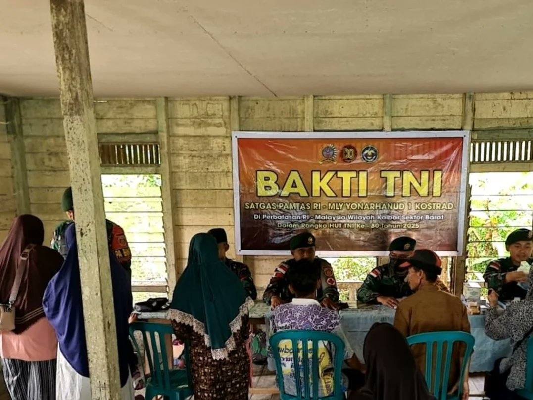 Cakra_Kostrad's tweet photo. Satgas Pamtas RI-MLY Yonarhanud 1 Kostrad Gelar Bakti TNI di Wilayah Perbatasan, Wujud Kepedulian di Hari HUT ke-80 TNI
@Puspen_TNI
@divif3kostrad
#tni #tniad #Kostrad #Cakra #kostradpeduli #kostradberbagi #TNIADMengabdiDanMembangunBersamaRakyat #penkostrad https://t.co/Ughck3EEGn