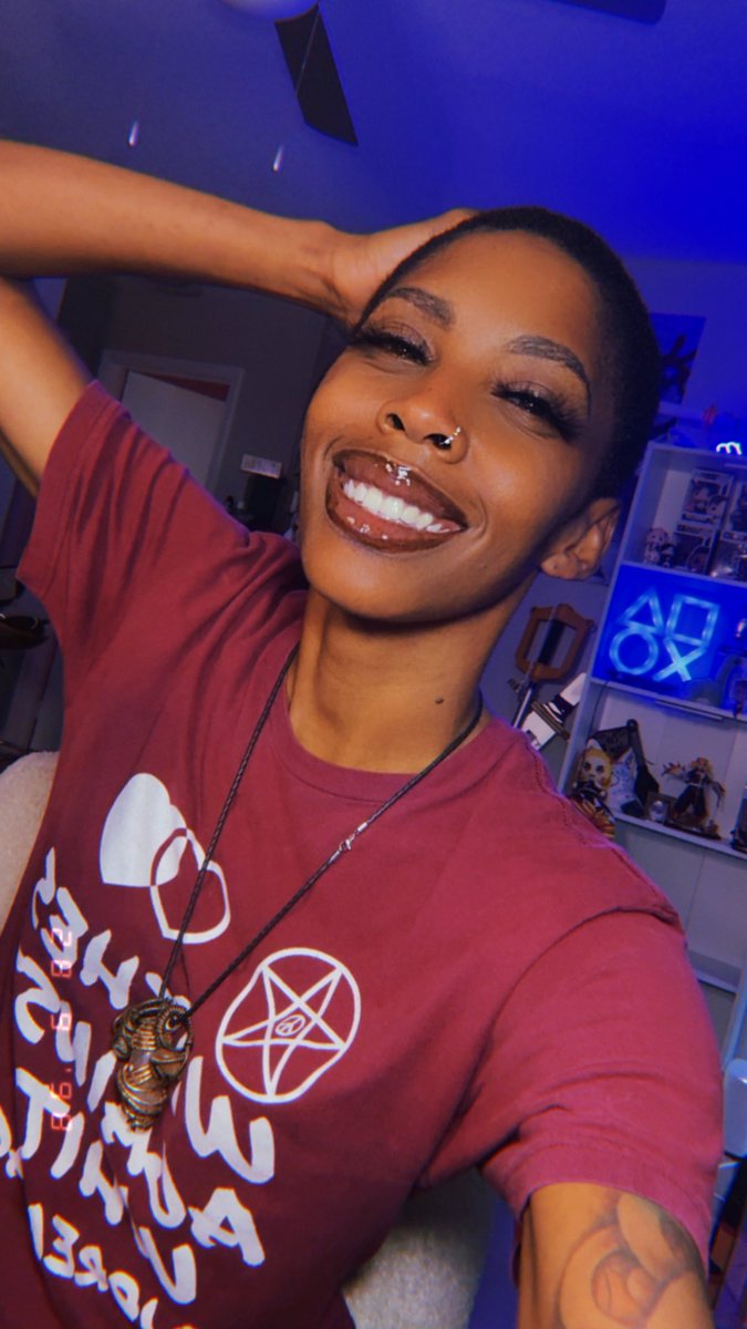 Morning babyyyyyyyyy

twitch.tv/sunkissed_liv