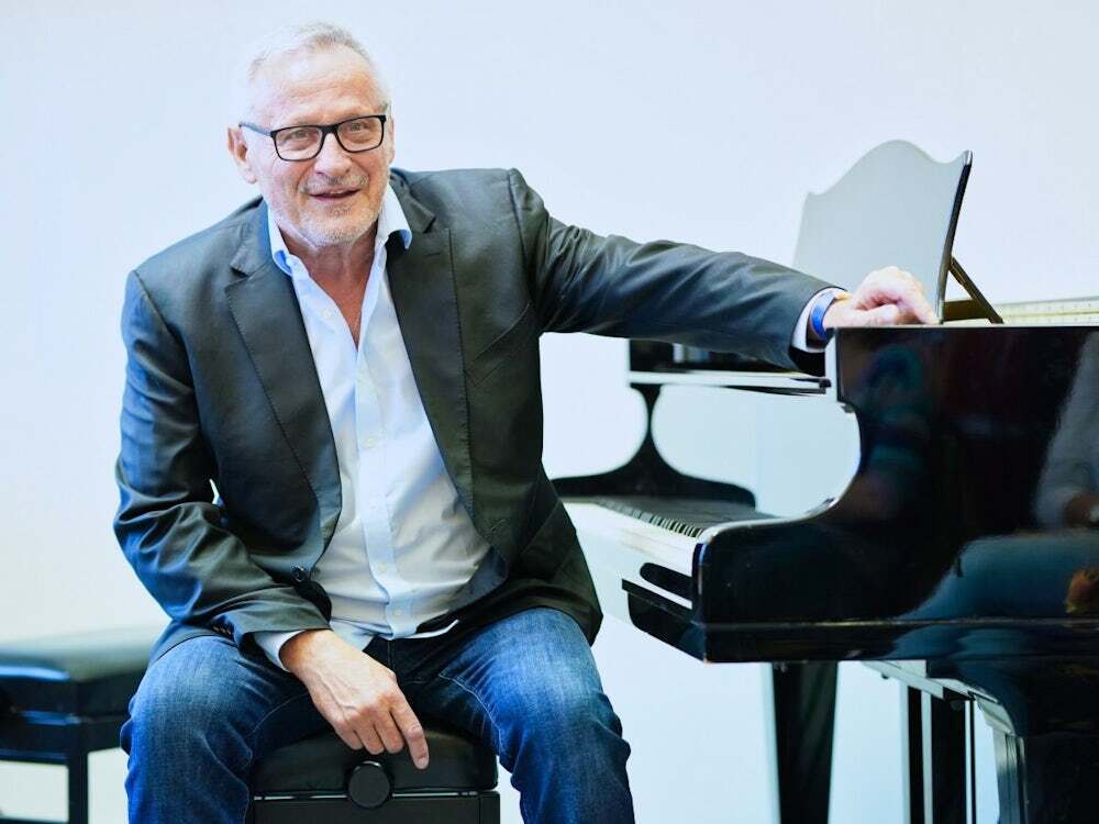 Plädoyer für Zivilcourage: Dachau singt ein Lied gegen Hass
ift.tt/b5cBr7F
#SZ #Politik #GRBsB #Rassismus #GegenHass

Menschen aus dem ganzen Landkreis haben den Klassiker „Sage Nein“ von Konstantin Wecker gegen Rassismus neu aufgelegt.