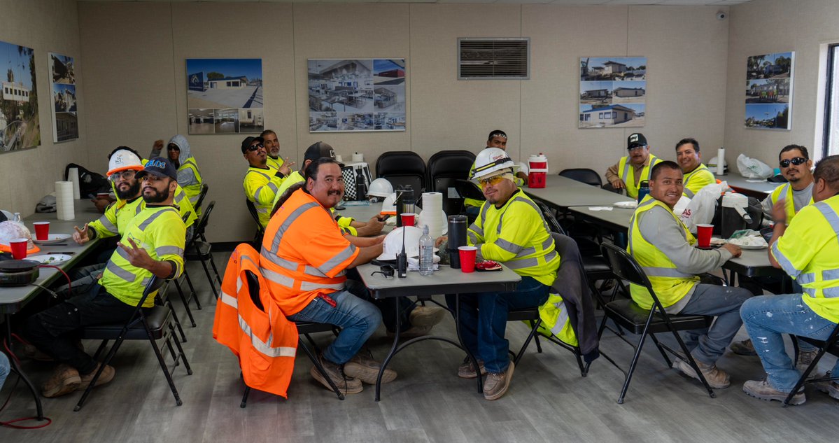 NextModInc's tweet image. Taco Tuesday feels a little different when you’re still thinking about Friday’s lunch! Thank you to Patton’s Steel for treating our team and reminding us that strong partnerships (and good food) build even stronger teams.