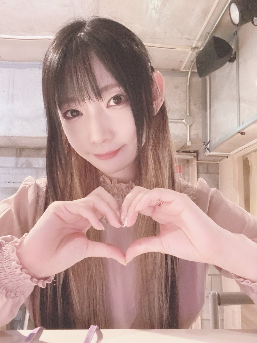 本日もありがとです✨OPENからワイワイで楽しい週明けに感謝っ💫
今日がラスト声たまの方、ご挨拶に来てくれた方、まだまだ会えると信じてるいつメン、みんなありがと〜🐣

時間が止まればいいのに🥲