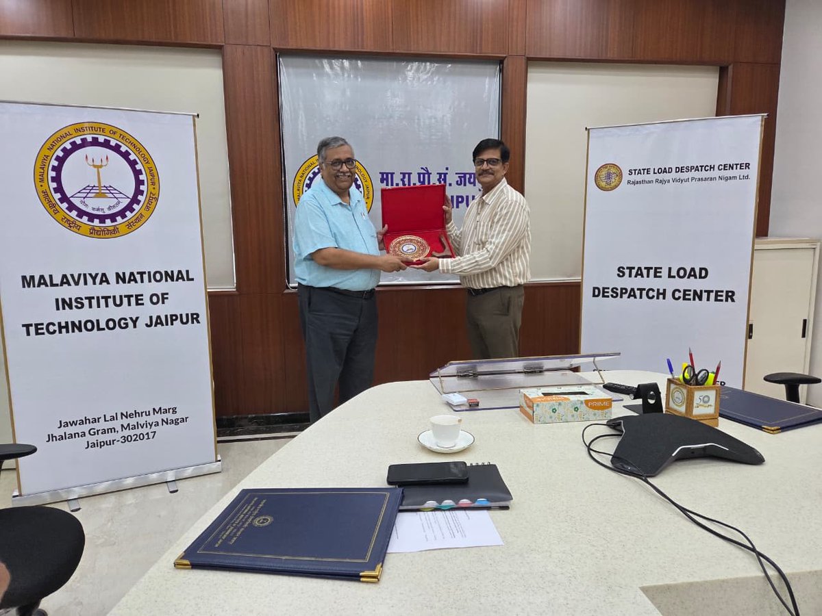 NIT_Jaipur's tweet image. @NIT_Jaipur 𝐬𝐢𝐠𝐧𝐞𝐝 a #𝐌𝐨𝐔 with the 𝐒𝐭𝐚𝐭𝐞 𝐋𝐨𝐚𝐝 𝐃𝐞𝐬𝐩𝐚𝐭𝐜𝐡 𝐂𝐞𝐧𝐭𝐫𝐞, 𝐨𝐩𝐞𝐫𝐚𝐭𝐞𝐝 𝐛𝐲 𝐑𝐚𝐣𝐚𝐬𝐭𝐡𝐚𝐧 𝐑𝐚𝐣𝐲𝐚 𝐕𝐢𝐝𝐲𝐮𝐭 𝐏𝐫𝐚𝐬𝐚𝐫𝐚𝐧 𝐍𝐢𝐠𝐚𝐦 𝐋𝐢𝐦𝐢𝐭𝐞𝐝 on 07-10-2025. This collaboration aims to promote knowledge sharing,