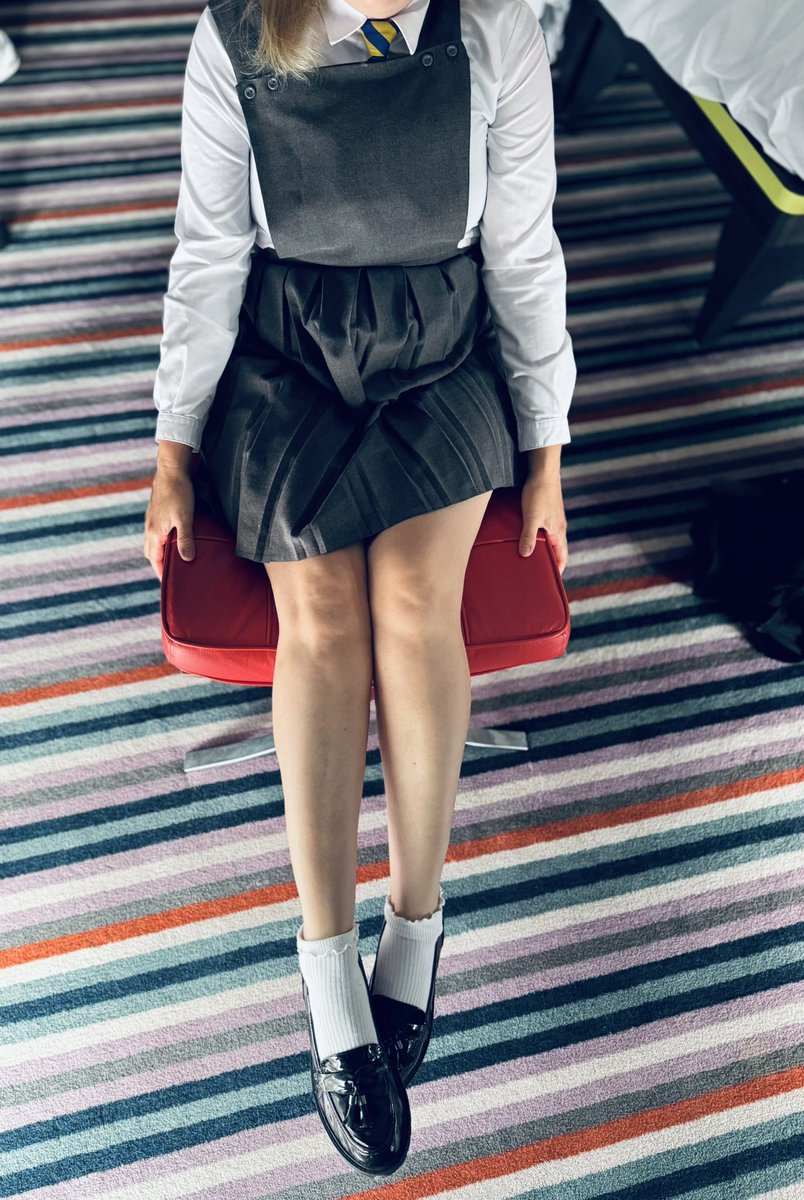 Amelie 🇬🇧🦶🧦 tweet media