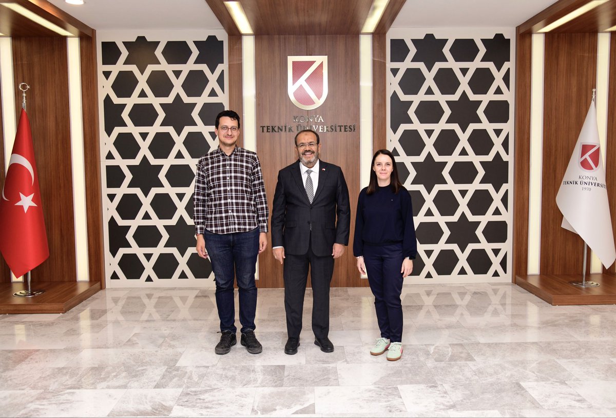 Rektörümüz Prof. Dr. Osman Nuri Çelik, Bilimsel Araştırma Projeleri (BAP) kapsamında yürütülen, ancak imza törenine katılamayan akademik personelimizle bir araya geldi. Görüşmede, projelerin Konya Teknik Üniversitesi’nin bilimsel üretkenliğini güçlendirerek akademik görünürlüğüne