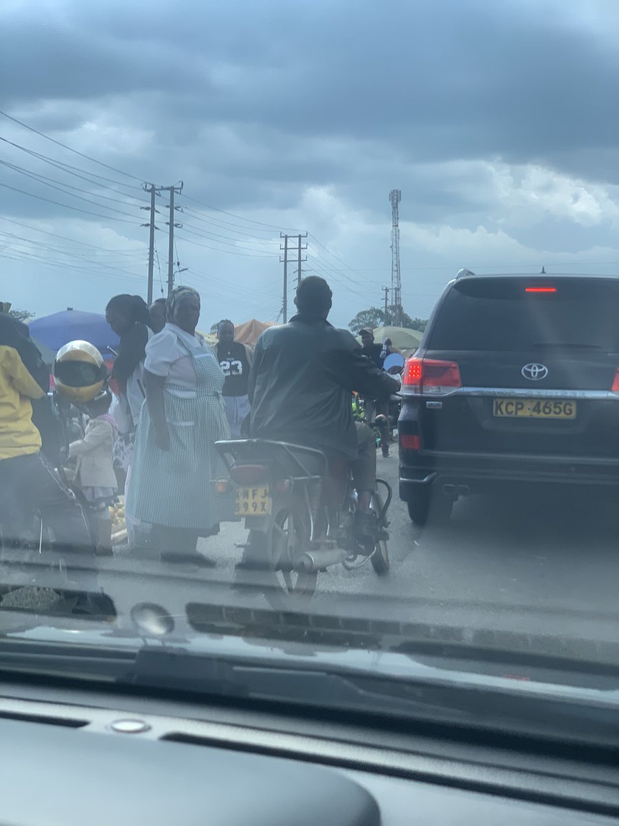The mess that is Kenyan roads. How is this a highway? A repeat of Londiani would claim hundreds.