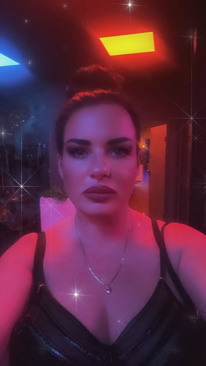 🖤 Follow 4 Follow 🖤

Folge mir und reposte mindestens einen meiner Beiträge! Mach dich in den Kommentaren unter diesem Post sichtbar mit einem Kommentar, dann folge ich dir zurück 🖤

#follow4follow #mistress #support #bdsm #domina #f4f