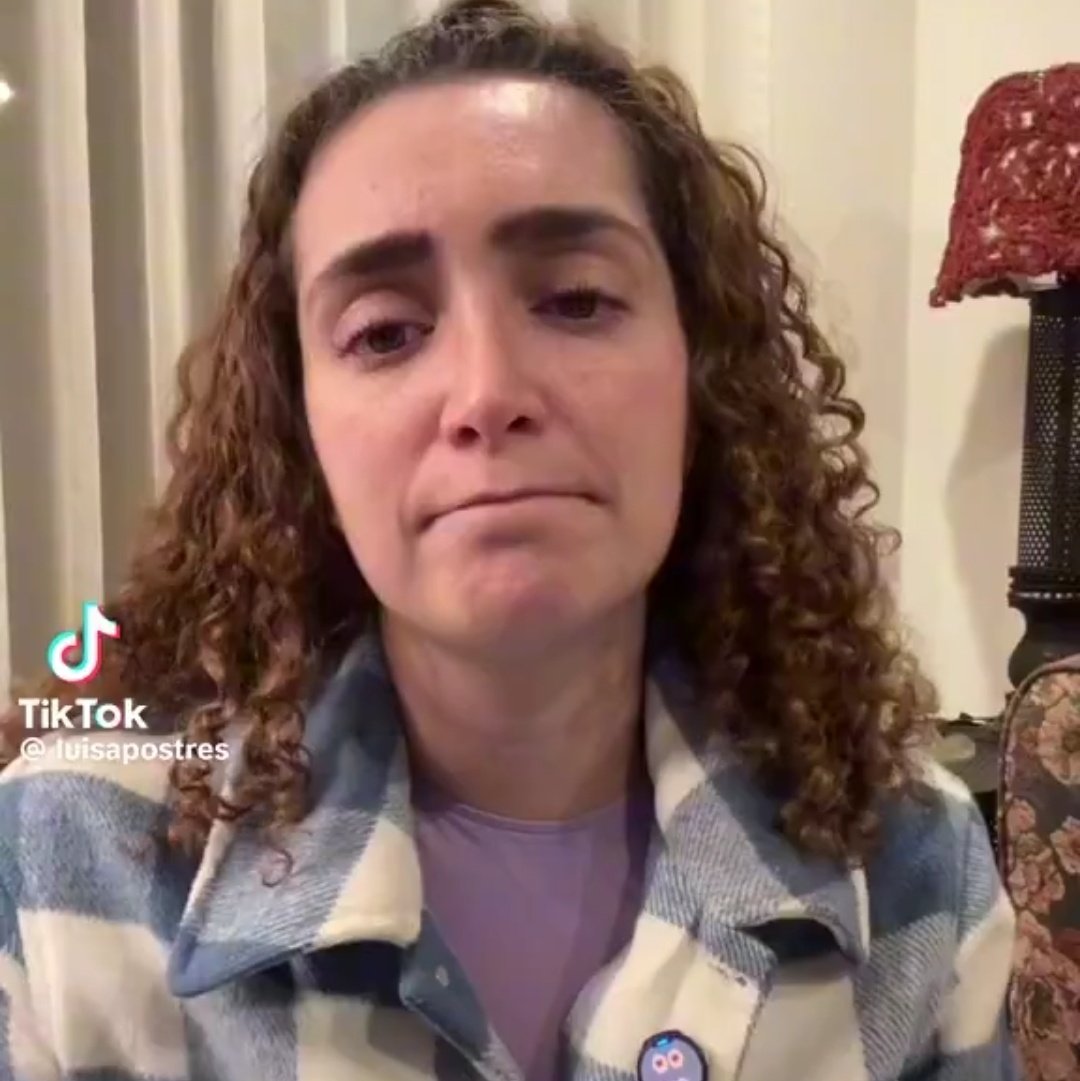 Pelicolombianas's tweet image. Cuando esclavizas empleados y te burlas de ello en tus redes. 

                           //

Cuando descubres que decirlo en público termina de hundir la campaña de tu mamá.