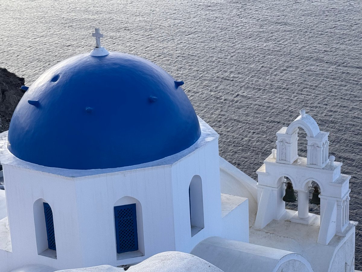Kretanieuws's tweet image. Santorini vakantie: De Magie van Santorini: Een Intens Avontuur van 4 Dagen. #santorini #santoriniisland #santorinigreece
zorbas.nl/santorini-vaka…