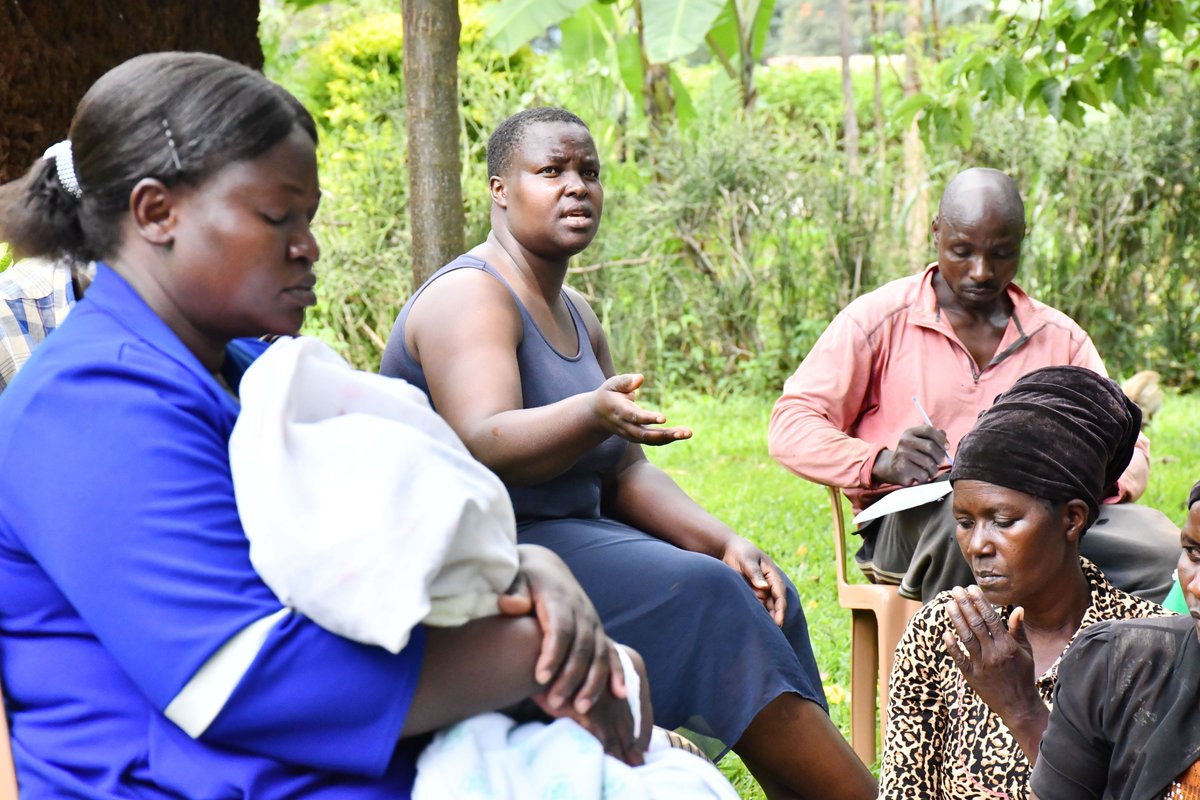 To strengthen the resilience of cluster members against participating in child trafficking and involving children in child labour, the Nyumba Kumi Project facilitated the training of 415 households in Buteba and Tiira on entrepreneurship and Village Savings and Loan Associations.