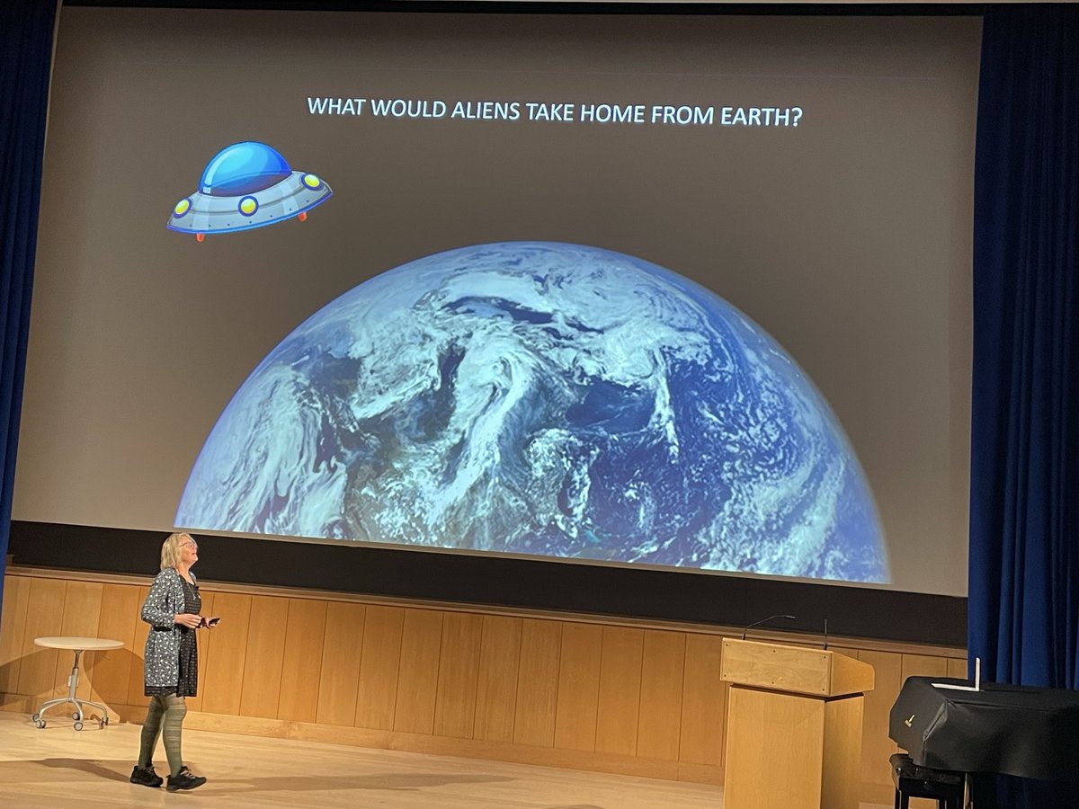 TheSainsburyLab's tweet image. “If we didn’t have plants, we’d still be fish!” 🐠🌱🌍

Our keynote @PlantTeaching gave an amazing talk, taking us from photosynthesis to evolution, development and physiology… Through aliens 🛸

What an inspiring way to end #nbiast2025

@JohnInnesCentre @TheQuadram @EarlhamInst