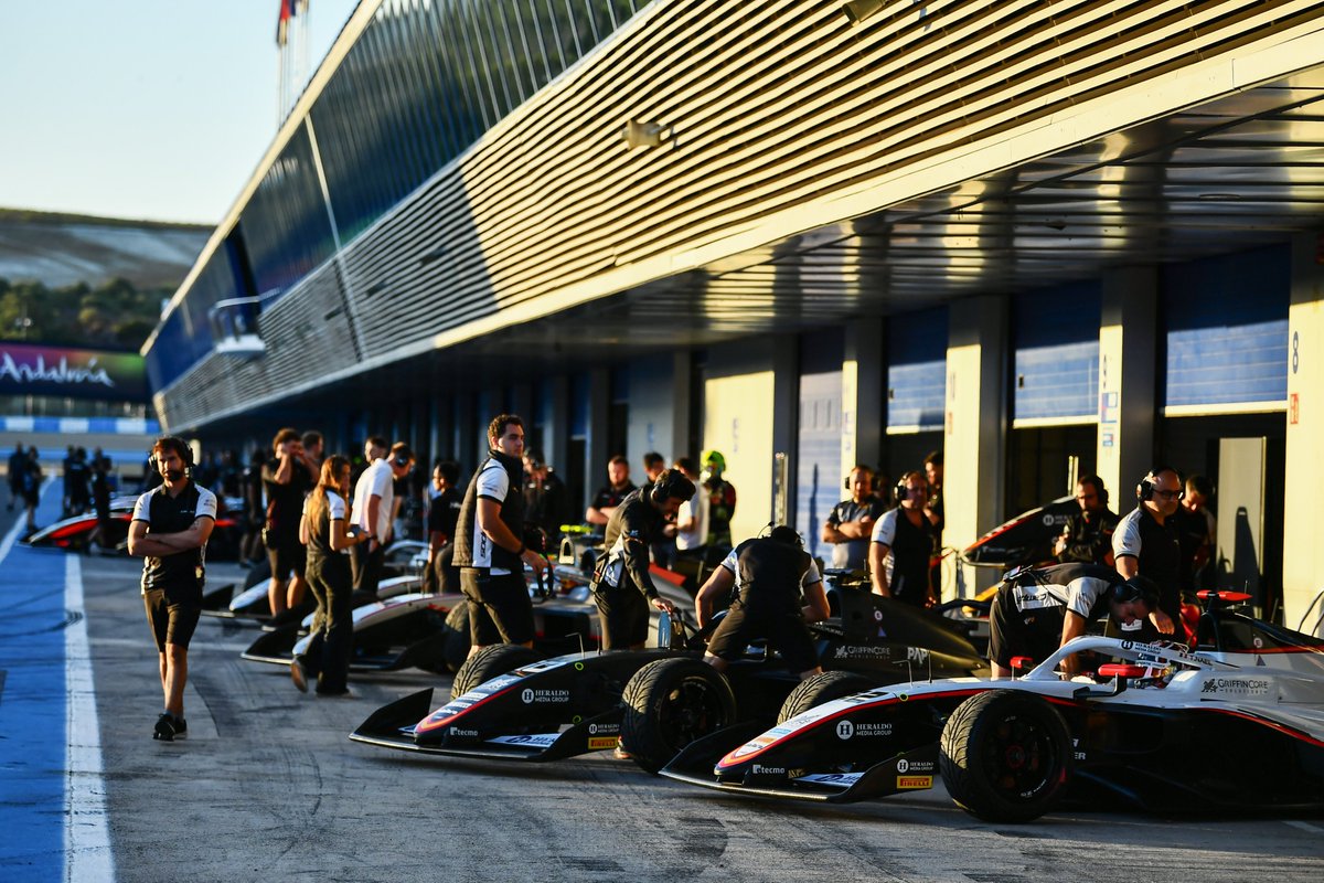 Formula3's tweet image. Rolling out for day two ✌️

Follow the morning session via live timing ⏱️👉 live.crono-jerez.com/livetiming/#/l…

#F3 #F3Testing