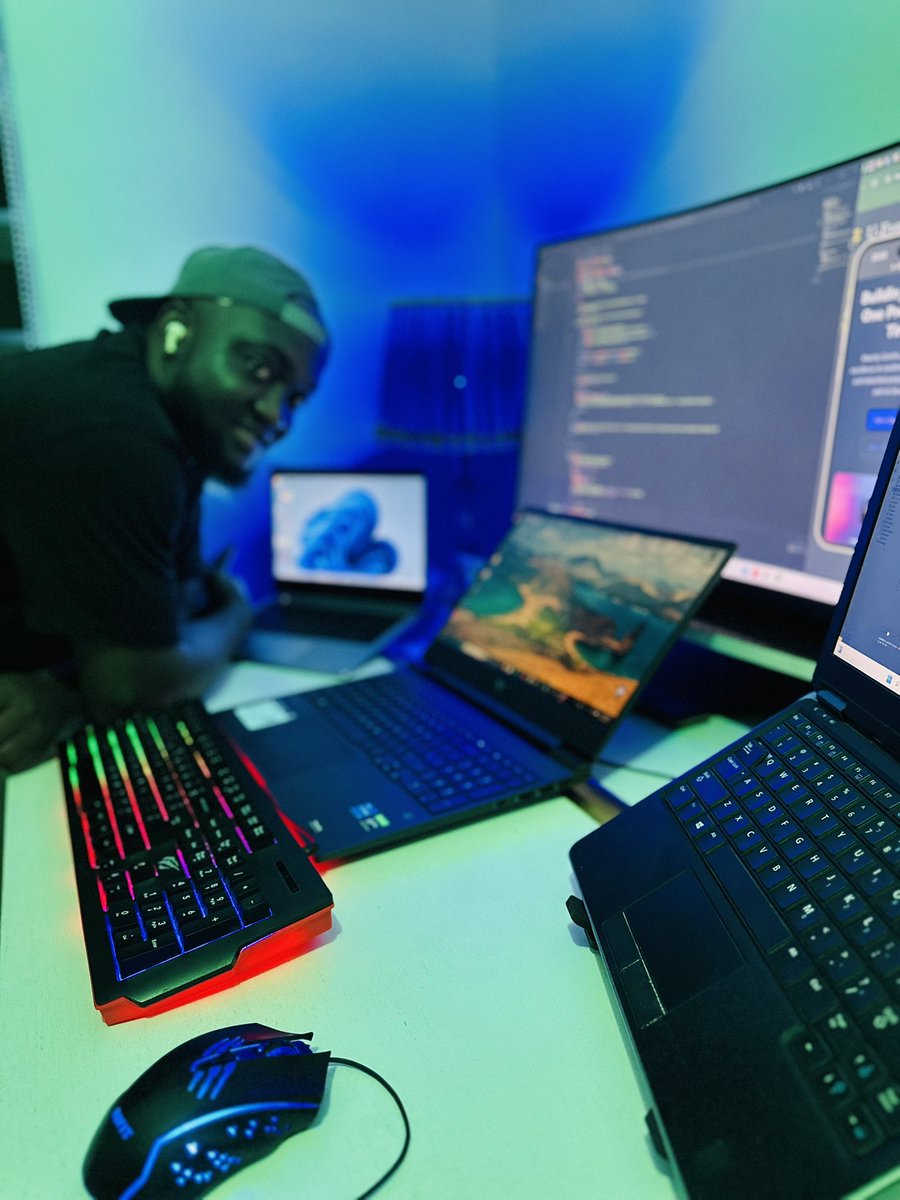 codingbydaniel's tweet image. Creating. Innovating. Elevating.
That’s the mindset. 💪🏾💻
#DevLife #StayDriven #programmer