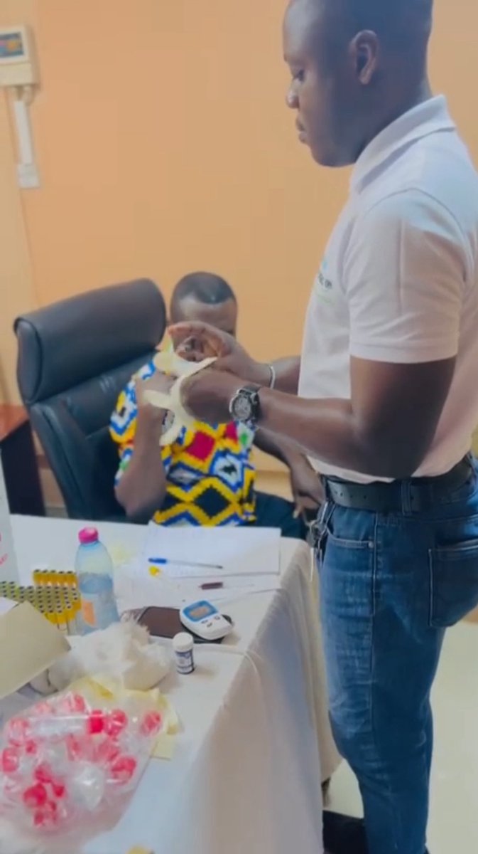 epa_koforidua's tweet image. In celebration of Client Service Week, the EPA Eastern Regional and Area Offices held a health screening to promote staff wellness and healthy living. 💚💪

#EPAEasternRegion #ClientServiceWeek #TeamEPA #HealthAndWellness #EPACares