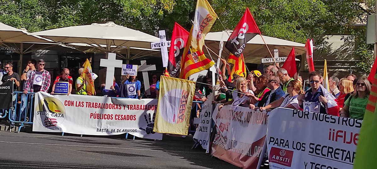 SindicatoStepa's tweet image. 📢📢📢 El personal público merece estabilidad laboral por el abuso sostenido por las administraciones y sindicatos institucionales.
La experiencia es un valor.
La Fijeza y la Readmisión un DERECHO.

LAS SANCIONES DE LA COMISIÓN, QUIÉN LAS PAGARÁ?

#FijezaYa